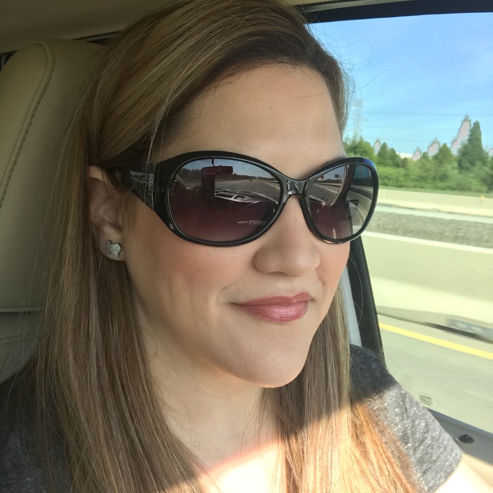 Meet your Posher, Casey